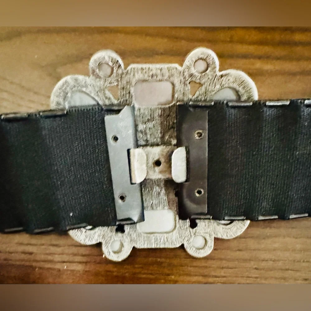 Vintage Stretch Statement Belt 27-39 in Metal Gold Rhinestones Bling